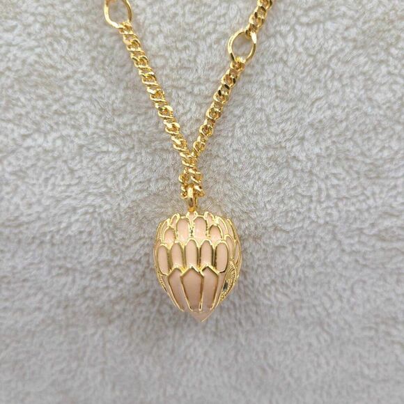 Kurt Geiger Pink Enamel Eagle Gold Tone Necklace & Earrings NWT!  NEW! - Picture 4 of 13